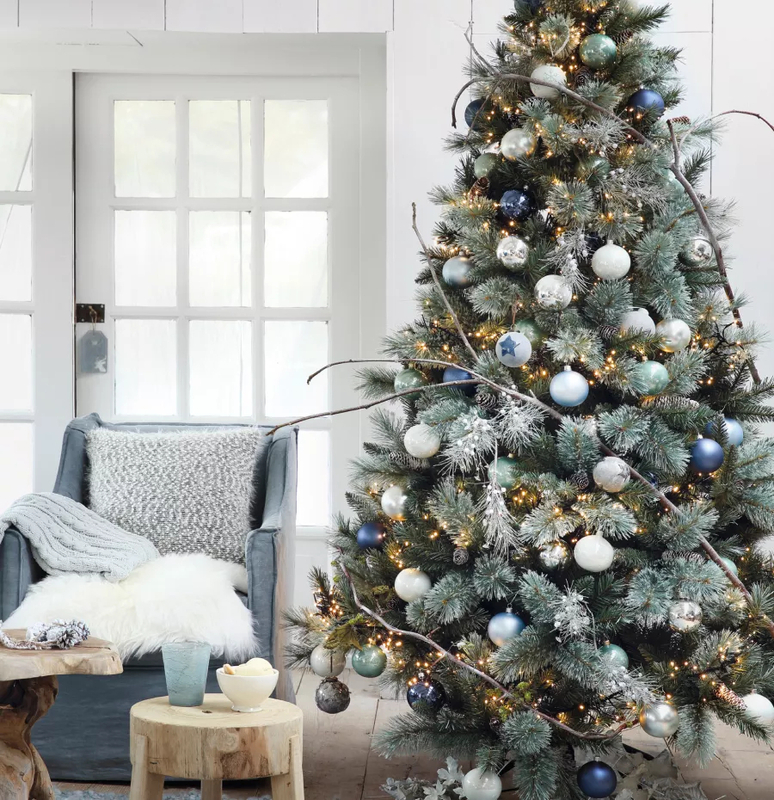 Jak rozpoznać dobrą jakościowo sztuczną choinkę?